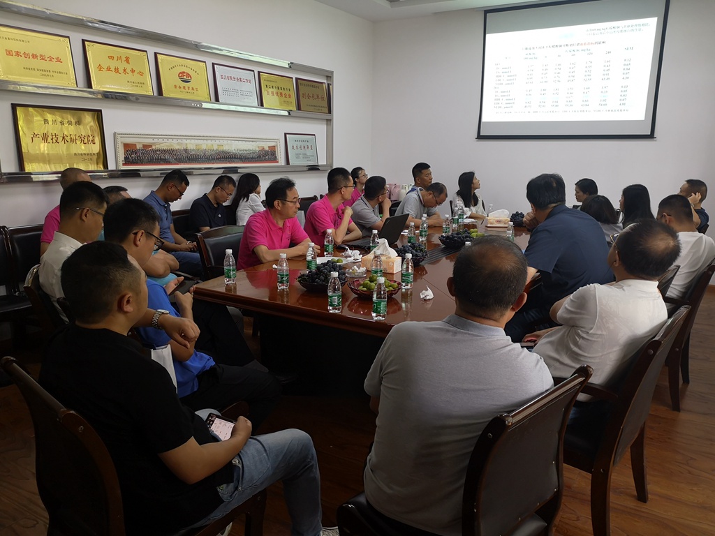 news04.jpg news04.jpg