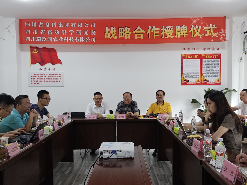 news001.jpg news001.jpg